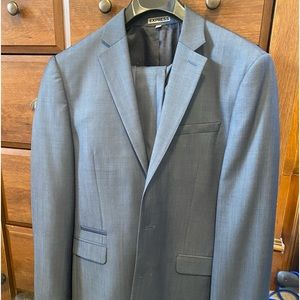 Express Photographer M. SlimFit Suit (Blazer & matching Pants size 32x32)